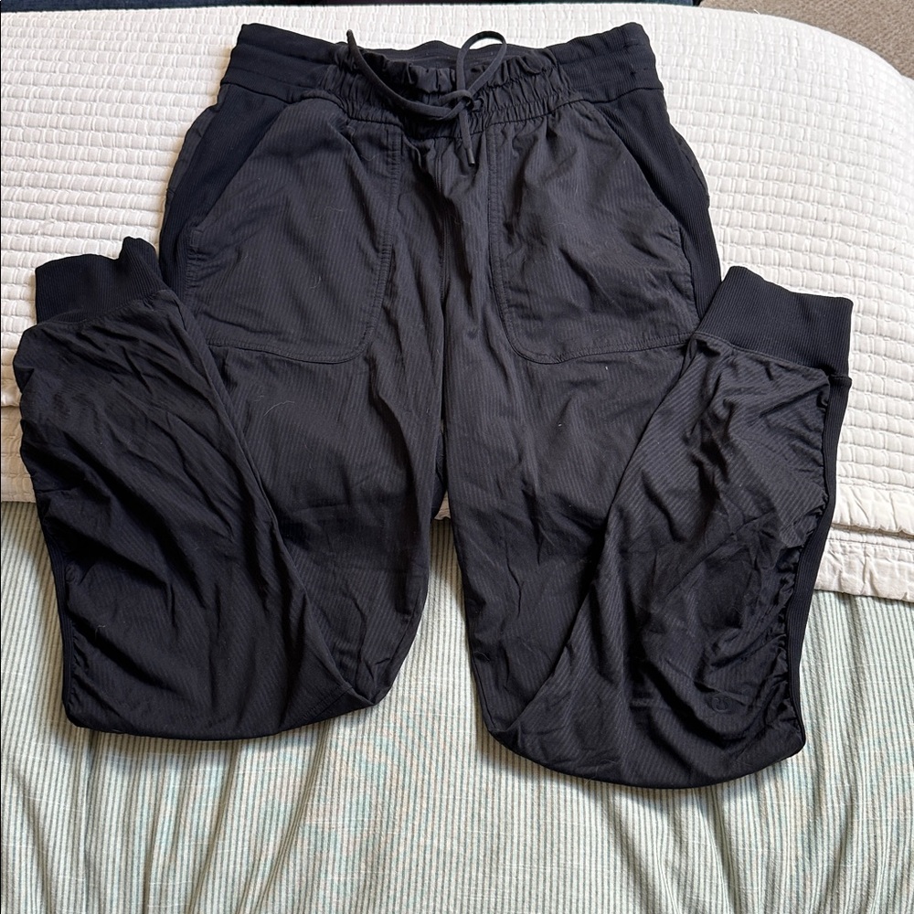 lululemon Black Elastic Waist Joggers